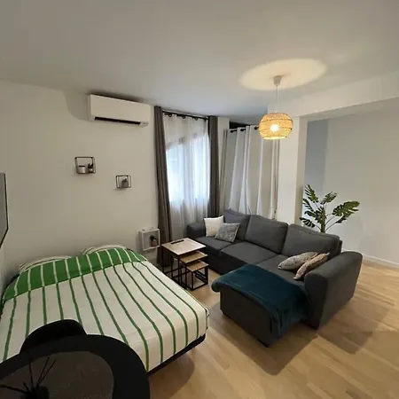 Studio Meuble 30m2 Le Teich, Idealement Place לה טיש
